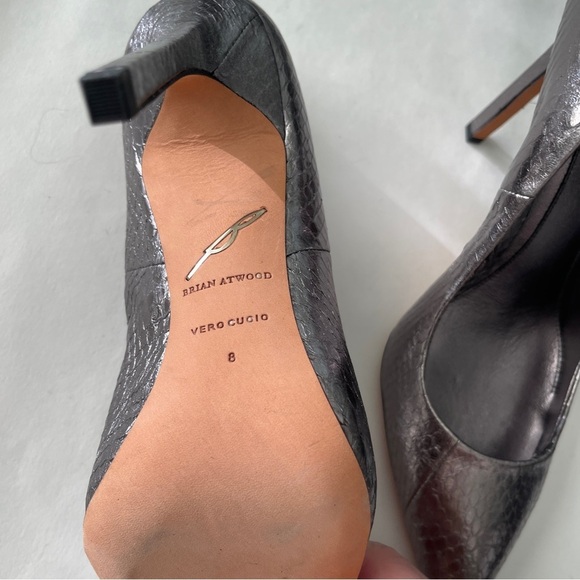 Brian Atwood "Naina" Pointed Toe Snakeskin Pump Size 8 - Picture 4 of 5